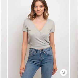 ❤️SOLD OUT❤️Ribbed Short Sleeve Wrap Top